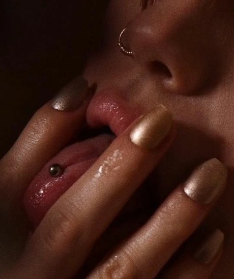 Carla Vyxx naked star picture