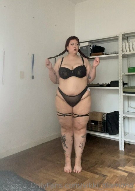 vikki diamond model perfect photo