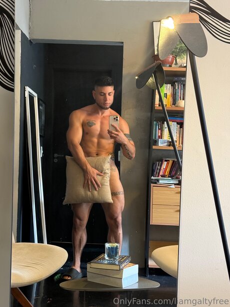 liamgaltyfree naked model pics