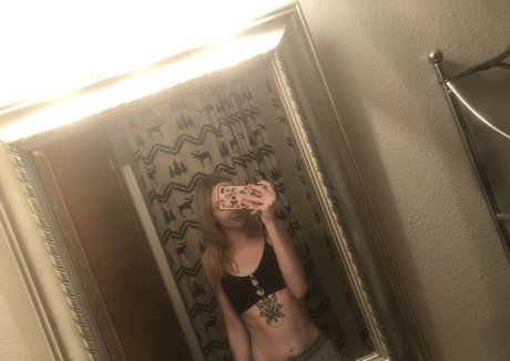 lovableliv pornstar hd photo