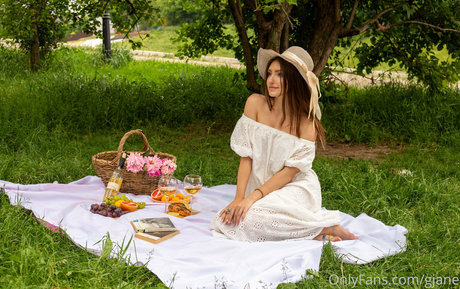 gjane nudes star pic