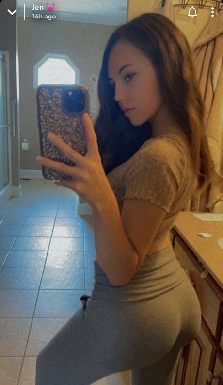 pintsizejen nice model pic