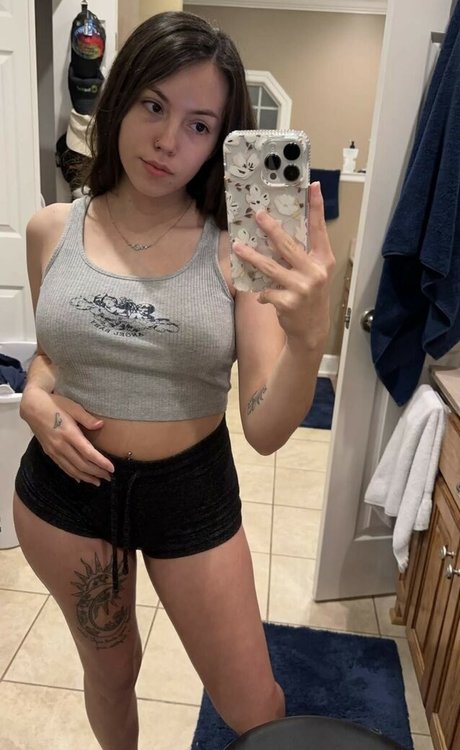 pintsizejen naked pornstar img