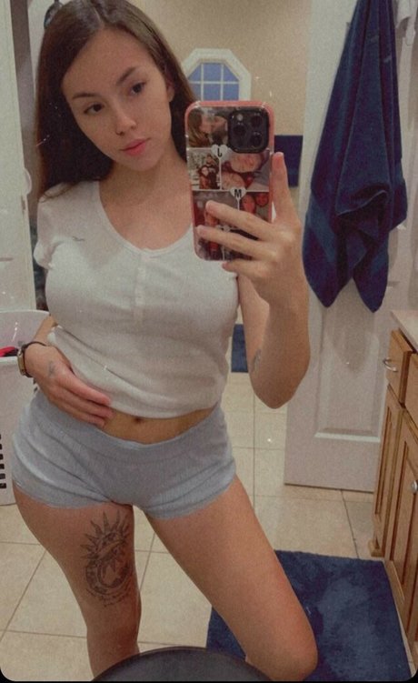 pintsizejen model exclusive picture