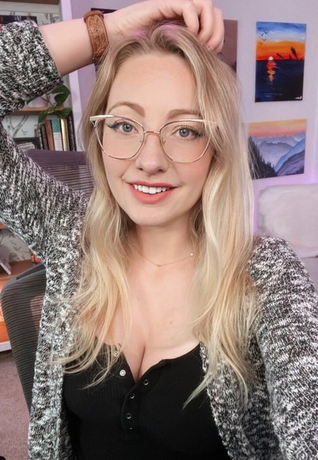 Cannibalqueen porn actress photo