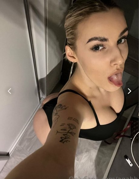 agv b beautiful actress img