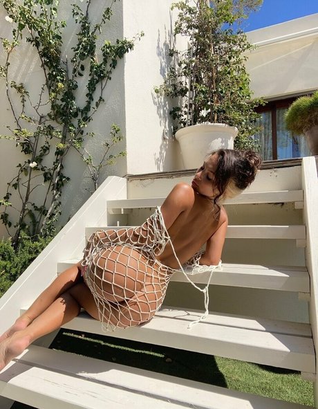 brunette petite onlyfans sexy nudes pic