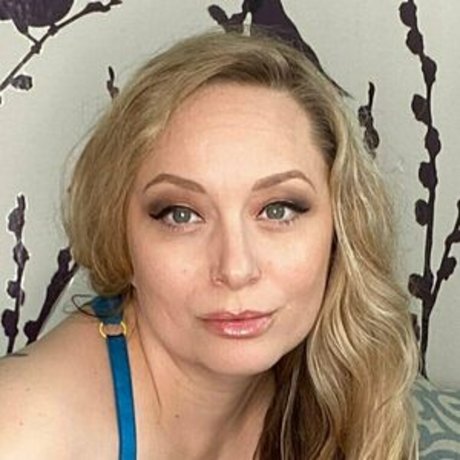 aidenstarr star erotic archive