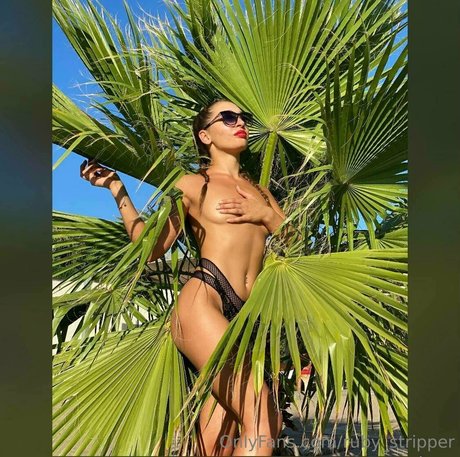 brianna splits pretty pornstar photo