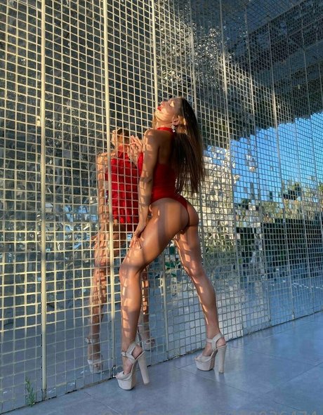 brianna splits model perfect photos