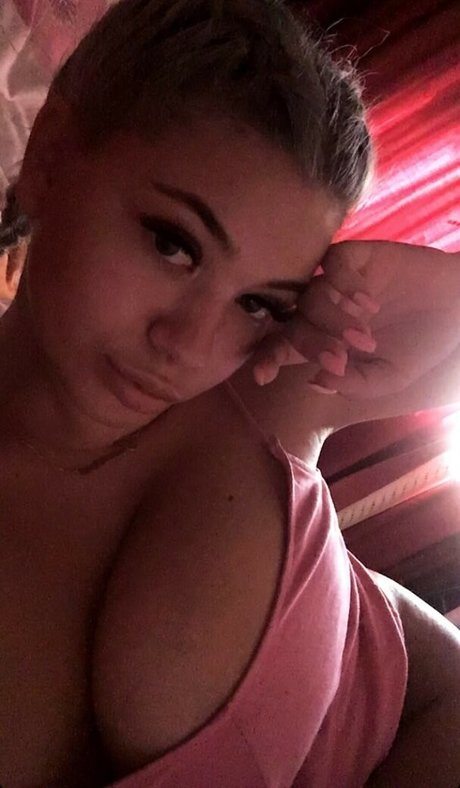 Roxana Elena model naked pics