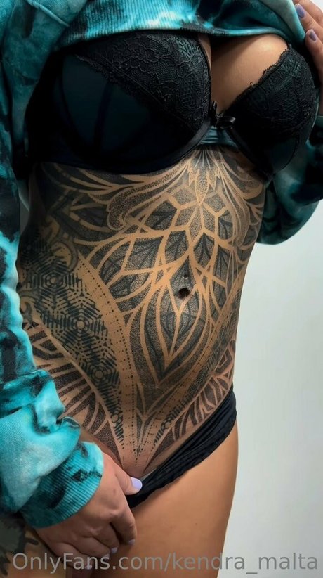 kendra malta star hot picture