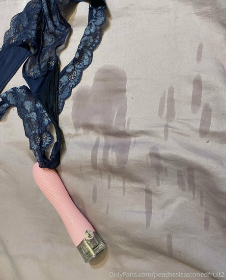 peachesisastonedfruit2 pornstar art pictures