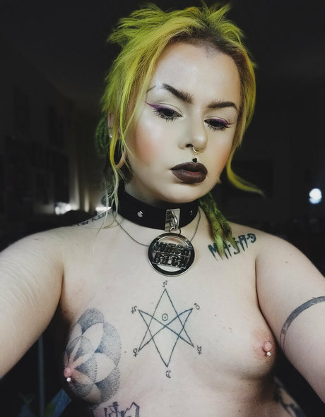 bitxhcraft hot actress photos