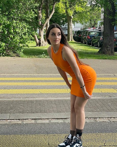 tiffayana model pretty photo