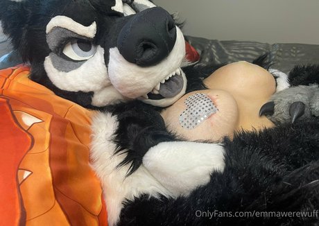 emmawerewuff adult model images