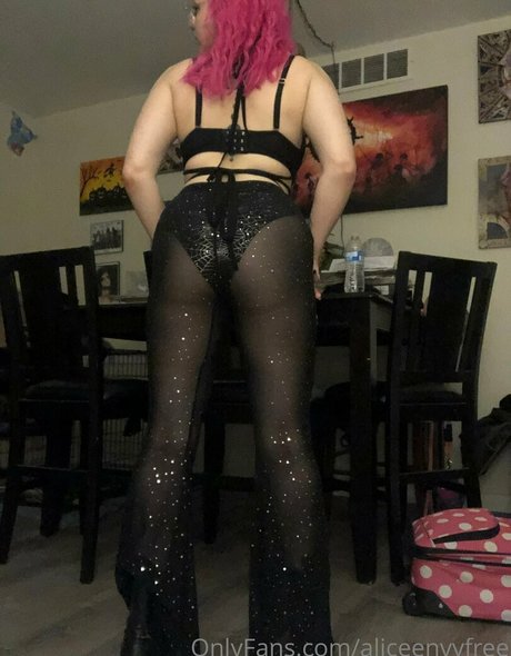 aliceenvyfree naked pornstar photo
