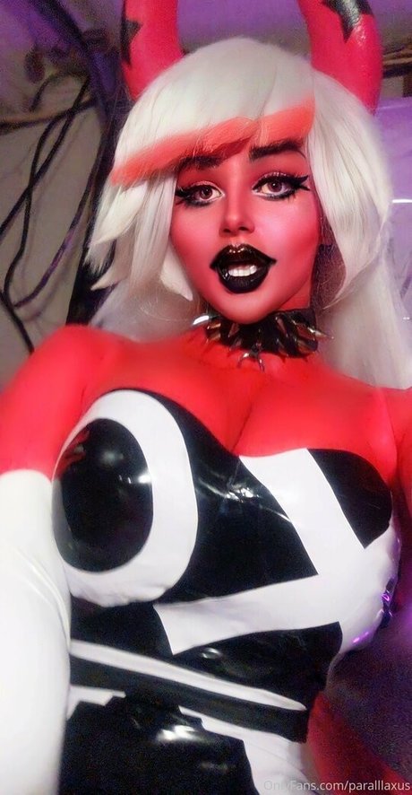 Paralllaxus model art photos