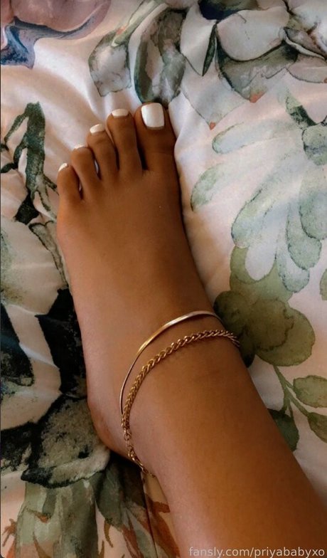 Priya Singh beautiful actress picture