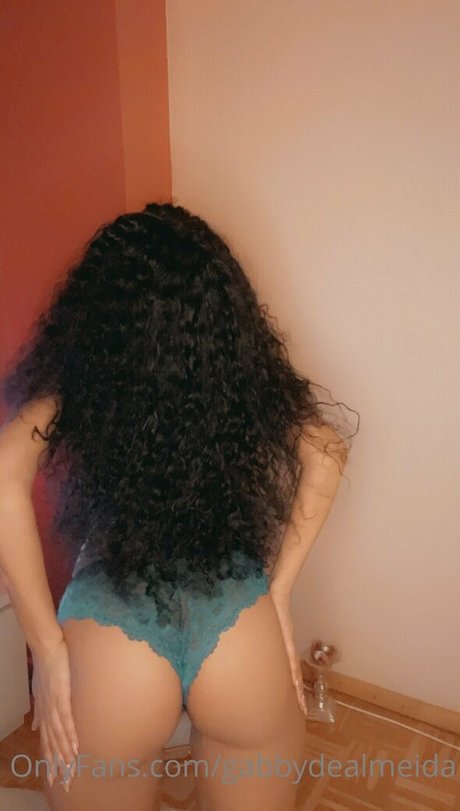 gabbydealmeida star top image