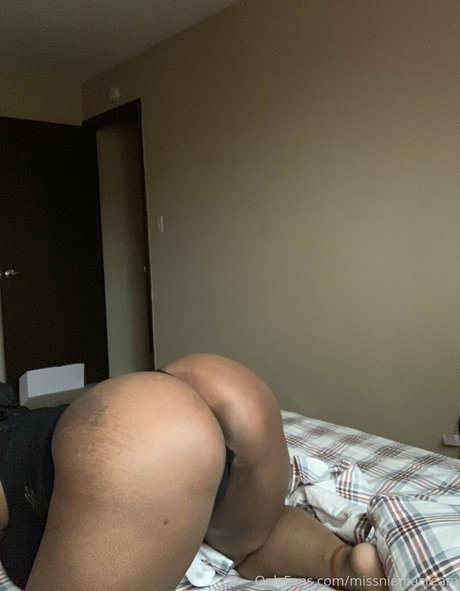 missniemacream beautiful pornstar img