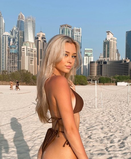 Payton Ramolla star sexy gallery