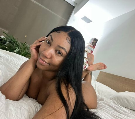 iluvchanell_ sexy model photos