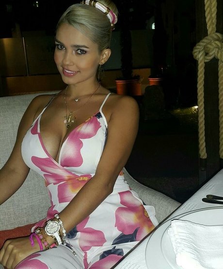 Angela R pornstar adult gallery