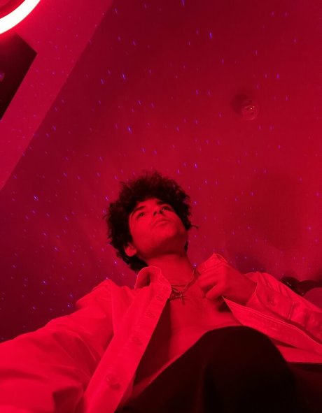 spiralvro star nudes archive