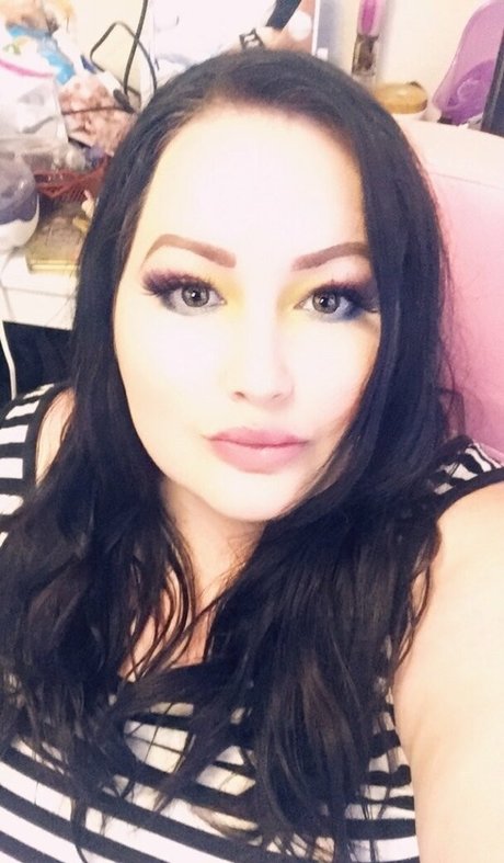 elizaallure adult star photos