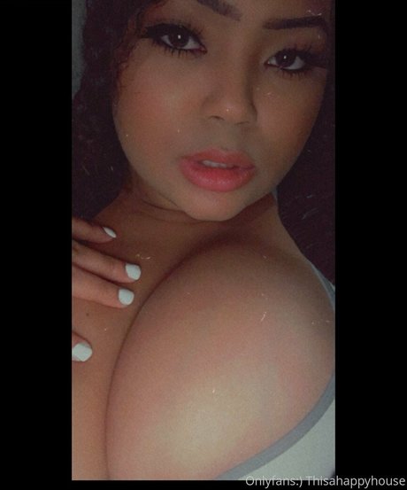 thisahappyhouse model nudes pic