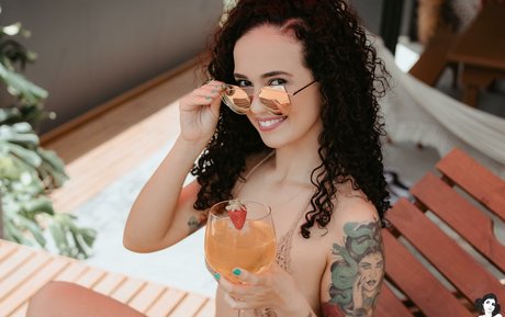 Mari Curly Suicide adult star archive