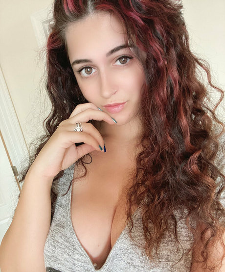 neighborgirlxo sex star pictures