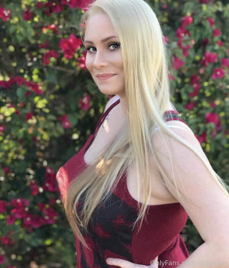 neighborgirlxo star naked gallery