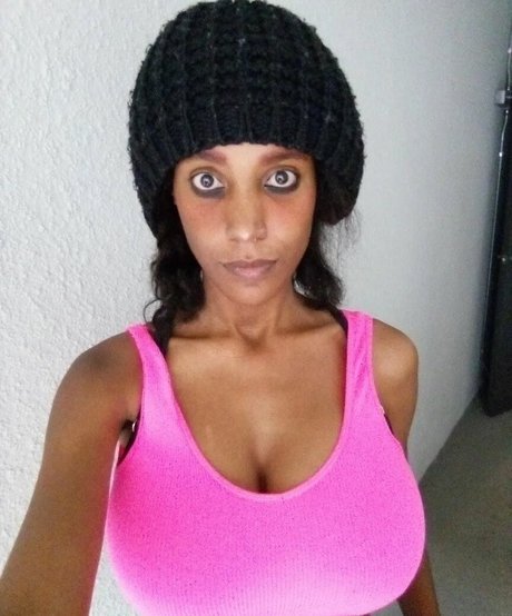 Amber Higgins Cecil exclusive star archive