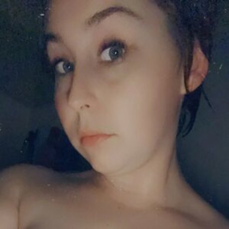 xemily love art actress pic