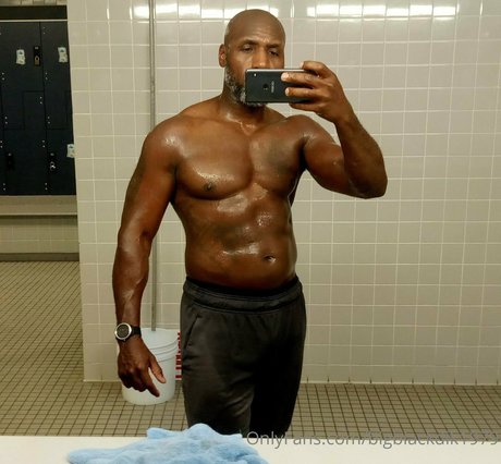 bigblackdik1979 model high quality images