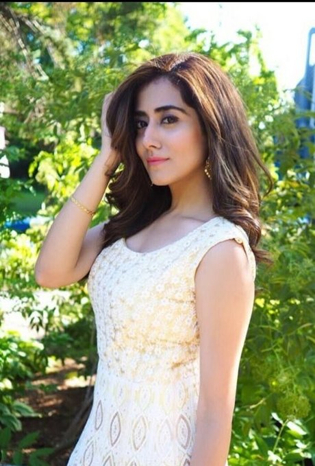 Jonita Gandhi exclusive model pic