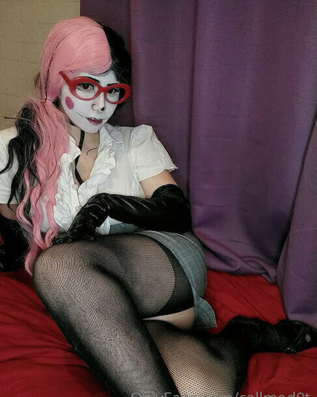 callmed0t model beautiful pic