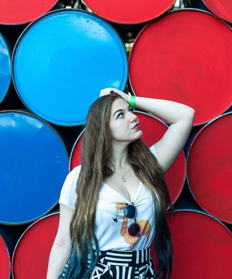 Sasha Shtern star nudes picture