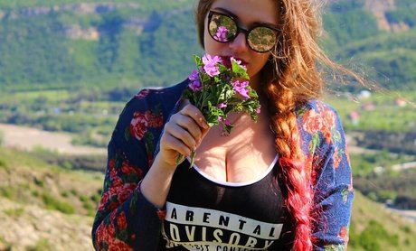 Sasha Shtern naked model img