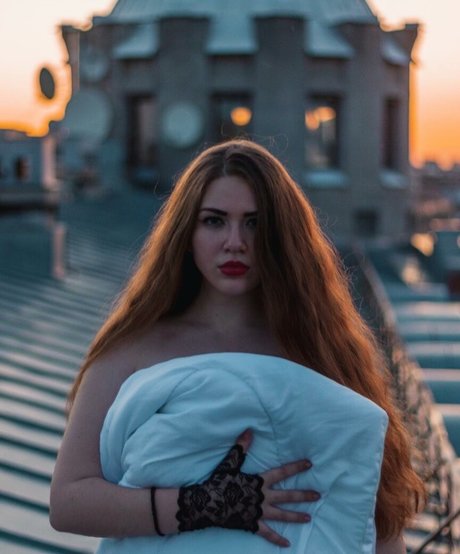 Sasha Shtern sexy actress photos