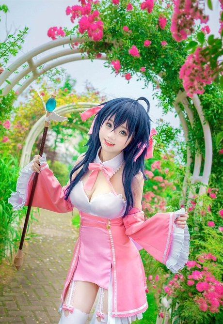 SeeU Cosplay perfect model pictures