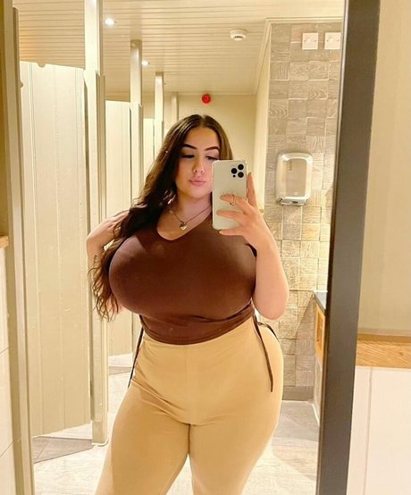 Pettiana Cypriotmami pornstar high quality images