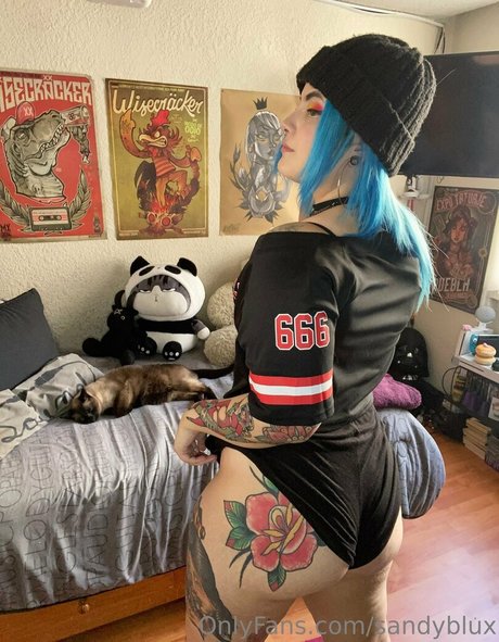 sandyblux model beautiful images