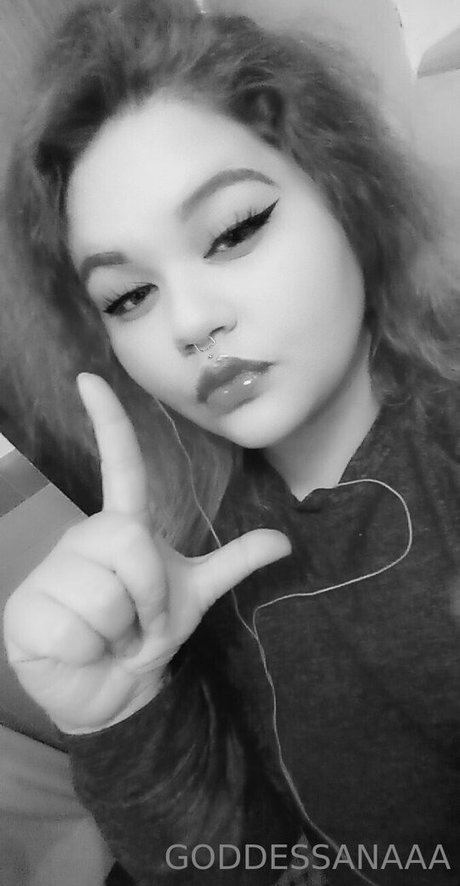 goontherapy model hot picture