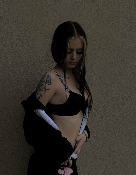 savannawillard pretty actress pic