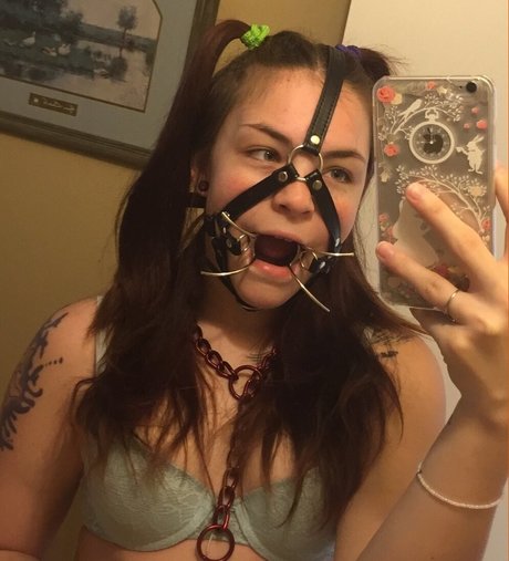 Demonicdollyyy pornstar photos