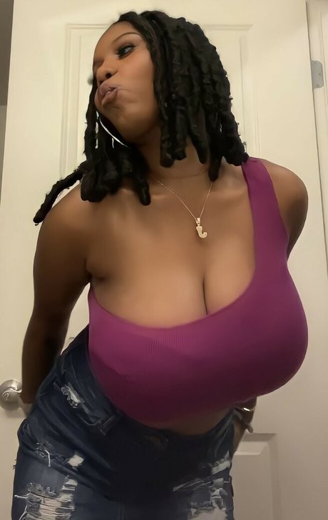 jaduhhbooo model top pictures