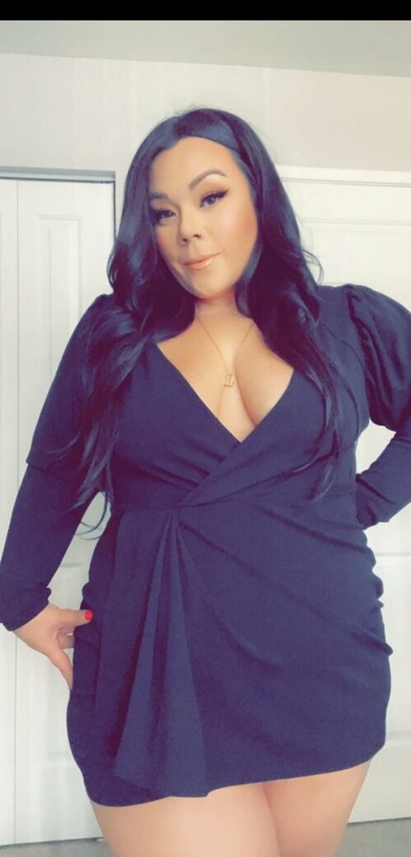 emmabttrfly perfect model img